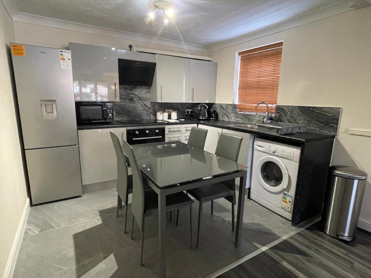 The Regency Entire 1 Bedroom Flat Accomodation Leicester Dış mekan fotoğraf